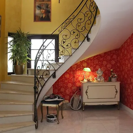Sebenico Vila *